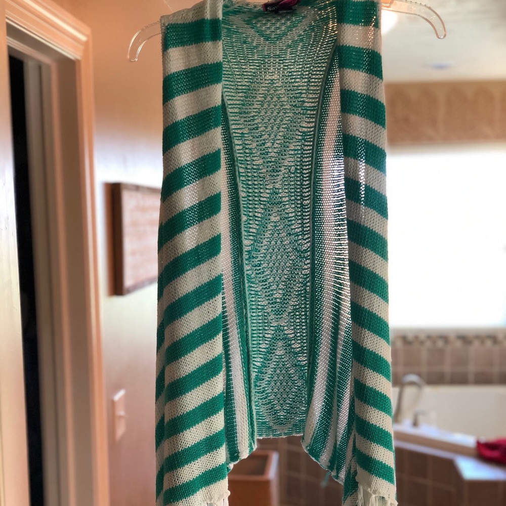Aztec flowy vest